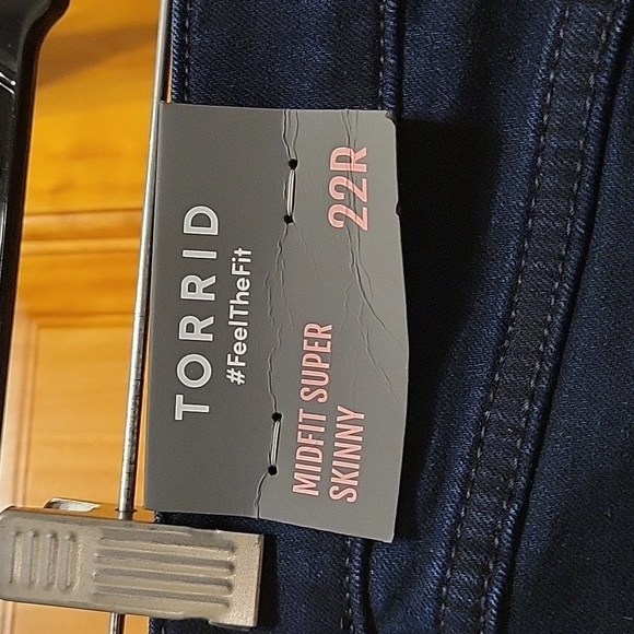 Torrid jeans NWT - Picture 5 of 7